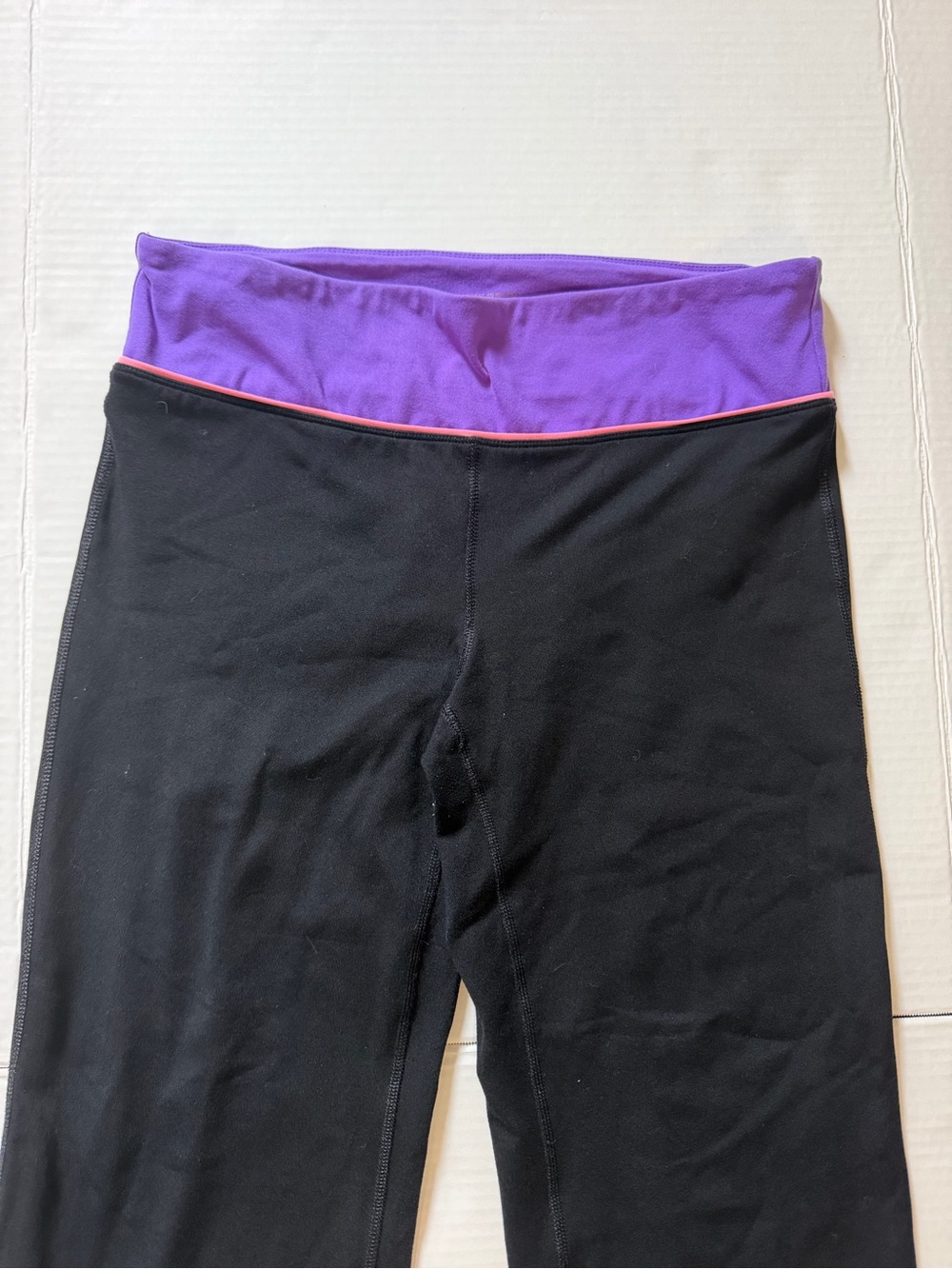 Tek‎ Gear Capris Wid Leg Gauchos Women's Size Medium Black Purple Y2K - Picture 2 of 6